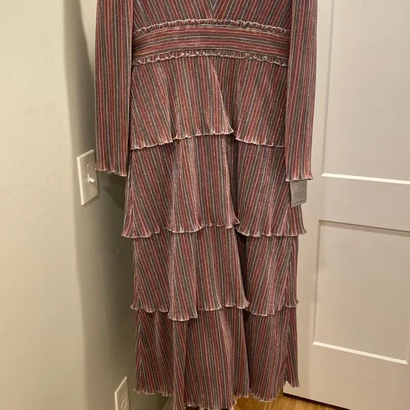 SAYLOR Alison Dress in Metallic Rainbow. - Picture 7 of 7